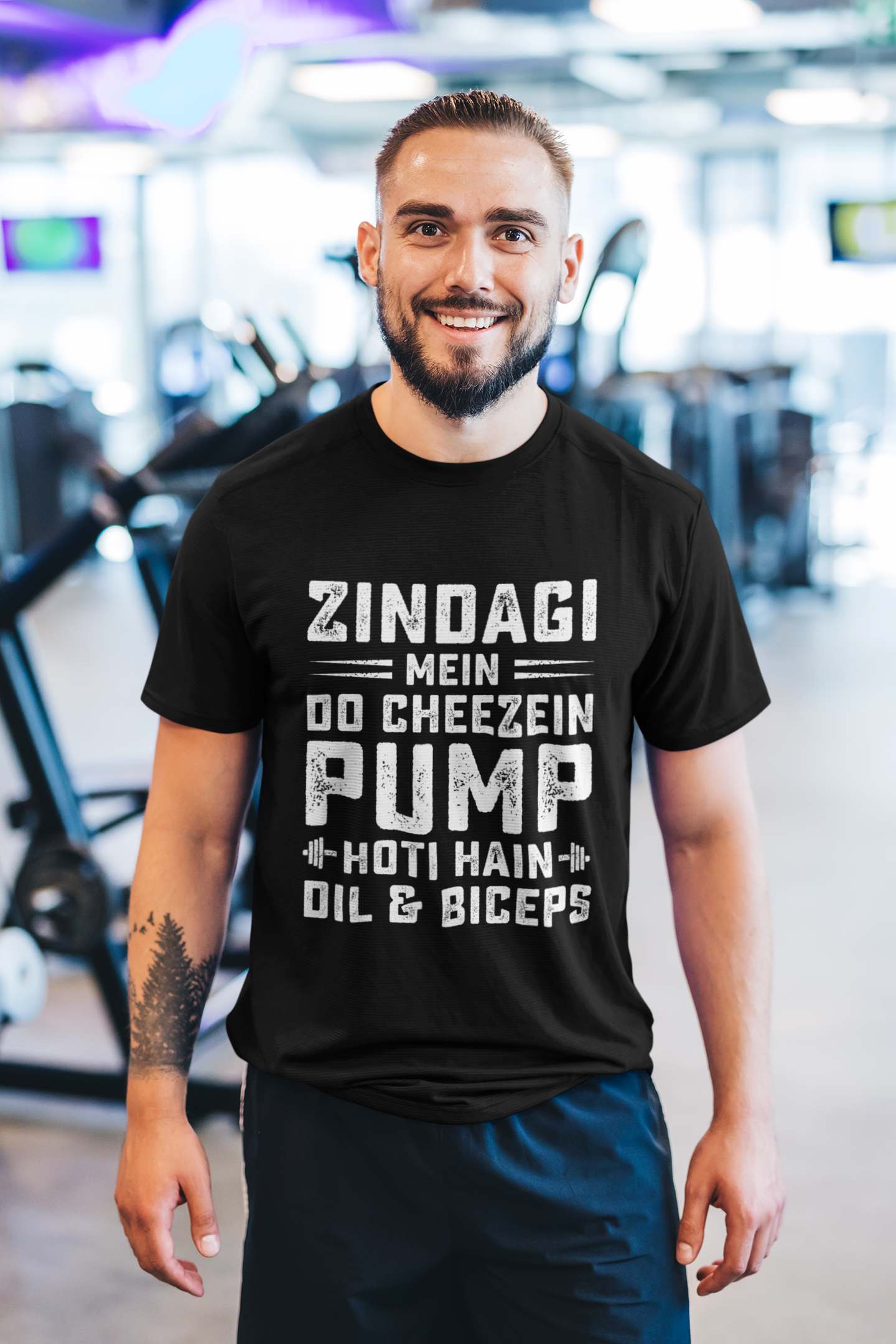 “Zindagi Mein Do Cheezein Pump Hoti Hain – Dil & Biceps Gym Tee”