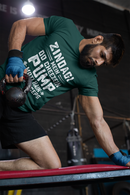 “Zindagi Mein Do Cheezein Pump Hoti Hain – Dil & Biceps Gym Tee”